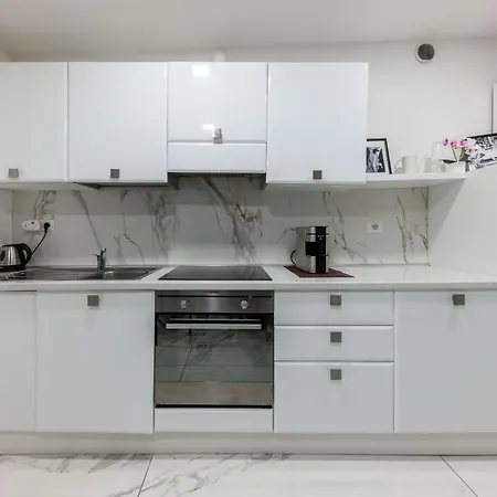 Chic House Apartman *