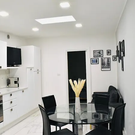 Chic House * Bari