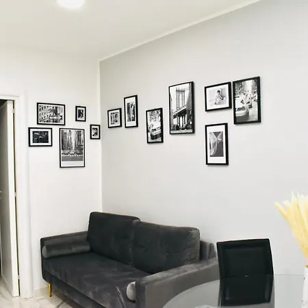 Chic House Apartment *