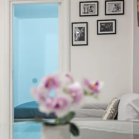 아파트 Chic House 바리